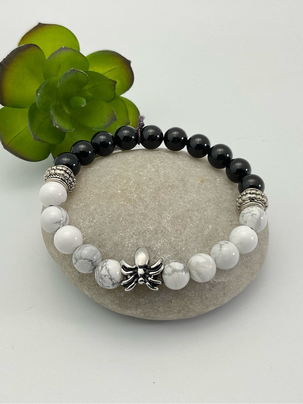 Howlite & Onyx Spider Stretch Bracelet, Handmade, 7” Long, Unisex